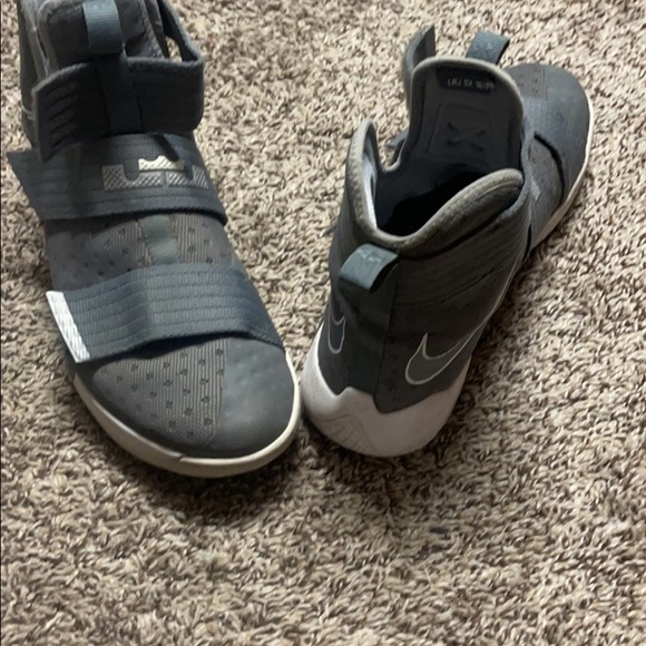 Nike Lebron - Picture 3 of 3